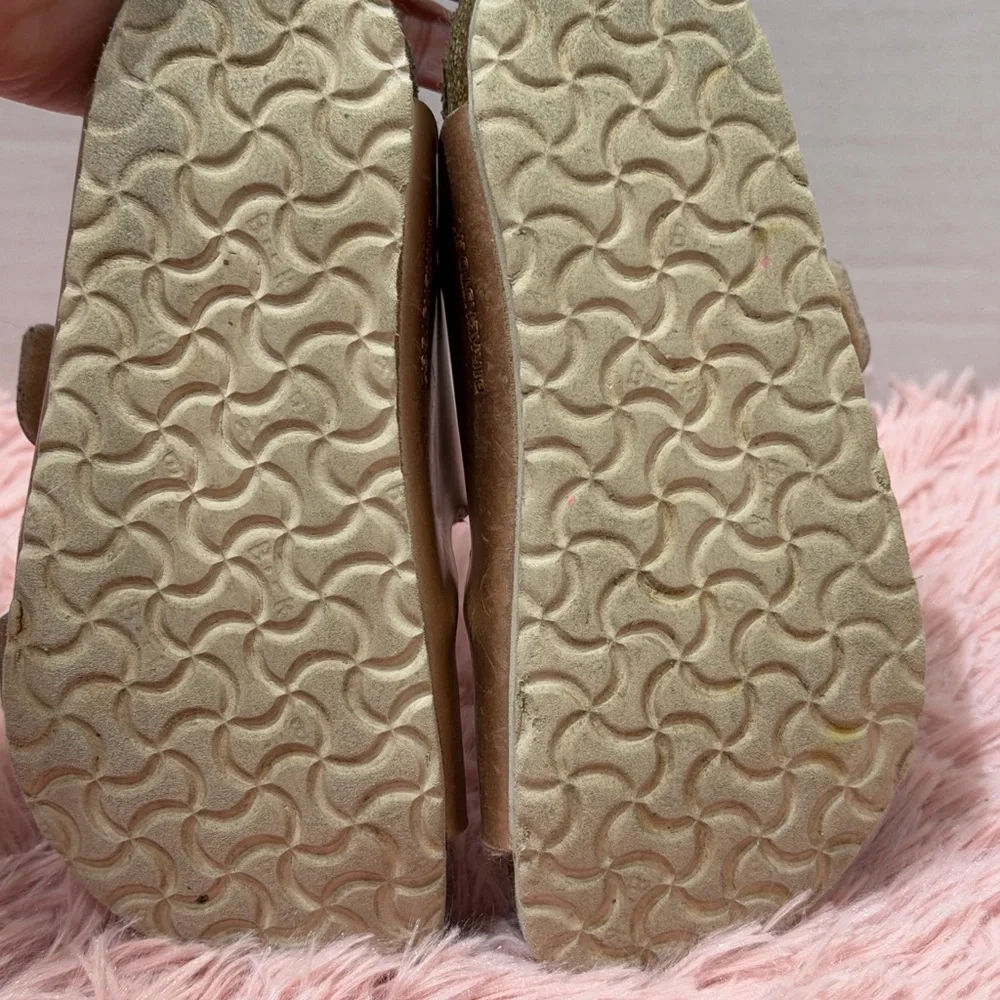Birkenstock Arizona Slide Sandal Big Kid Electric Rose‎ Gold Metallic US 10-10.5